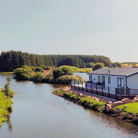 Luxury Lakeside Lodge With Htub Beautiful Views Annan Bagian luar foto
