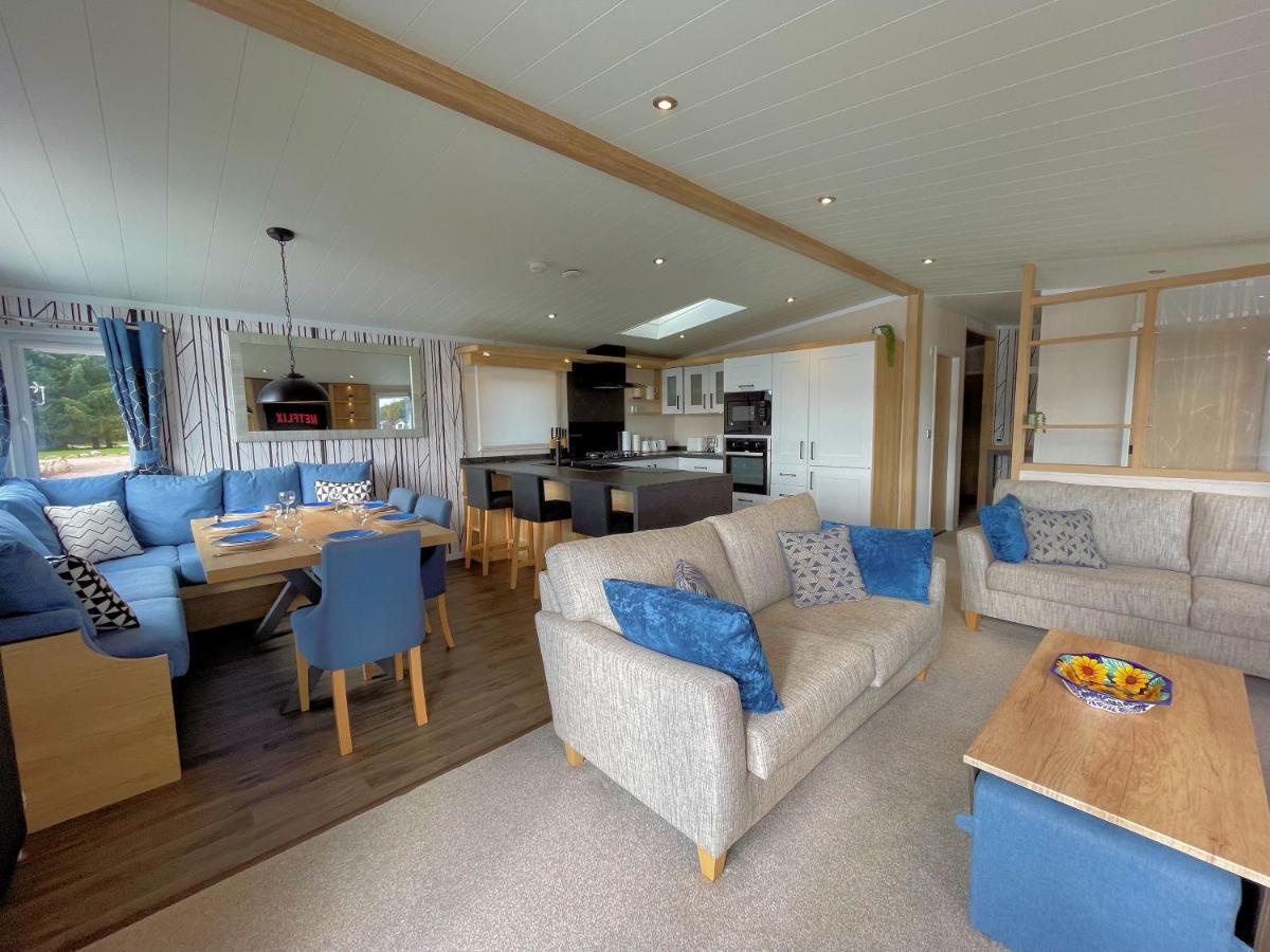 Luxury Lakeside Lodge With Htub Beautiful Views Annan Bagian luar foto