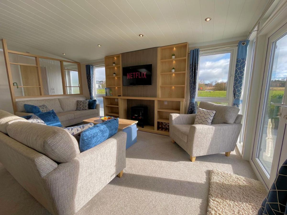 Luxury Lakeside Lodge With Htub Beautiful Views Annan Bagian luar foto